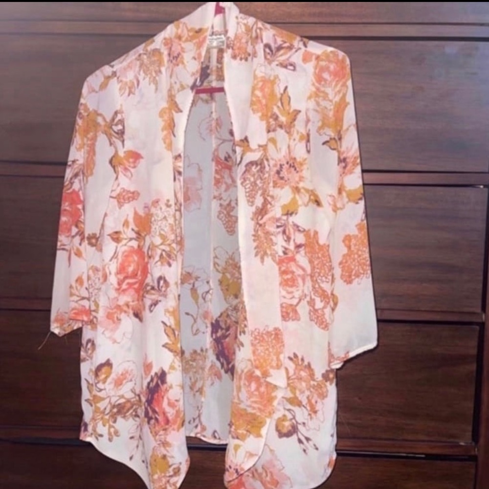 Macy’s | Eyeshadow | Coral Orange Floral Kimono Blouse